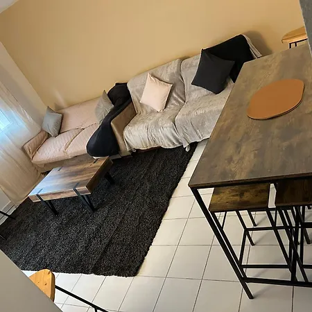 Deux Jardin Parking *