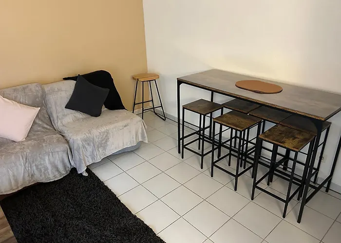 Апартаменты Deux Jardin Parking Порте-сюр-Гарон